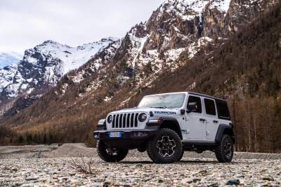 Jeep launches new marketing campaign in partnership with Jurassic World franchise