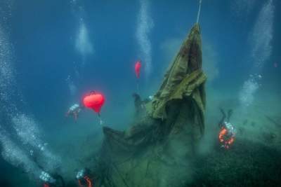 Hyundai continues ocean cleanup in Greece