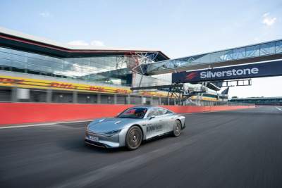 Mercedes-Benz Vision EQXX sets new long distance record
