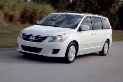 Volkswagen unveils Routan at Chicago Auto Show