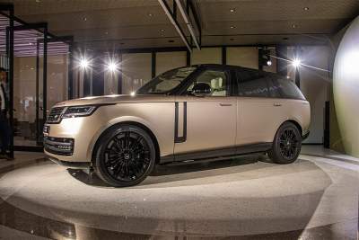 The fifth-gen Range Rover rolls into Singapore - with an unprecedented seven-seat option, and a V8 still purring in its lineup
