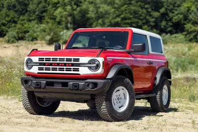 Ford celebrates the legendary Bronco with Bronco and Bronco Sport Heritage Editions