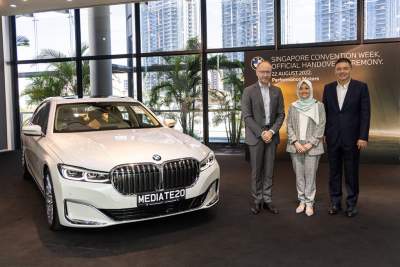 BMW has been appointed as the official car partner for the Singapore Convention Week 2022