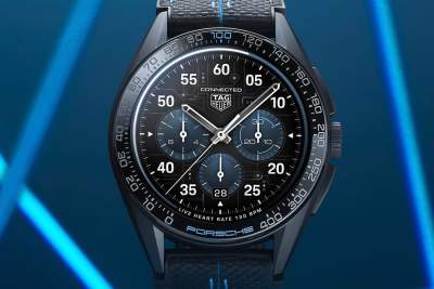 TAG Heuer and Porsche have collaborated to launch the TAG Heuer Connected Calibre E4 - Porsche Edition
