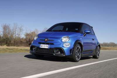 Abarth community to shape new stripes for scorpion logo