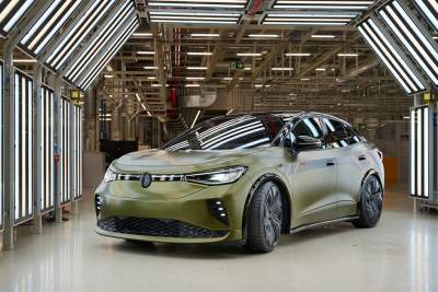 Volkswagen apprentices present ID.5 GTX Xcite show car