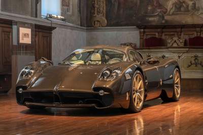 Pagani Utopia displayed alongside da Vinci art pieces at the National Science & Technology Museum in Milan