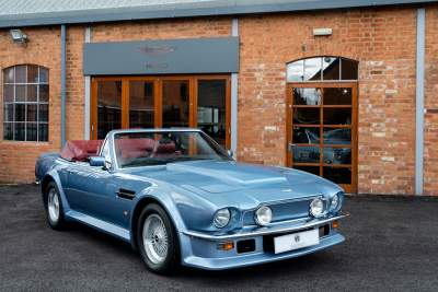 Aston Martin Works celebrates the AM V8