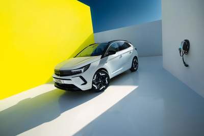 Vauxhall expands GSe lineup with the new Grandland GSe