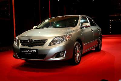 Borneo Motors Launches new Toyota Corolla Altis (finally)