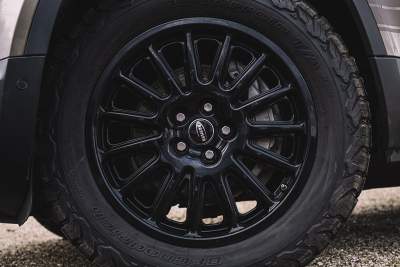 Bowler Motors releases new wheel for the Land Rover Defender
