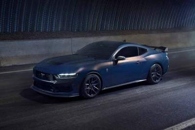 Ford unveils the 493bhp Mustang Dark Horse