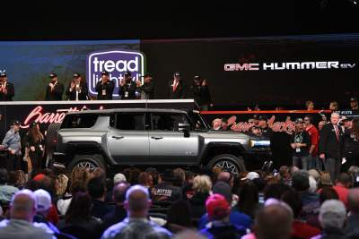 First production 2024 GMC Hummer EV SUV raises funds for charity at auction