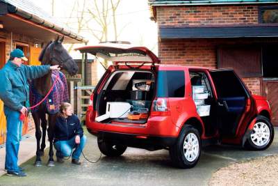 Land Rover gets commercial