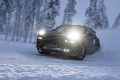New Porsche Cayenne completes testing regime
