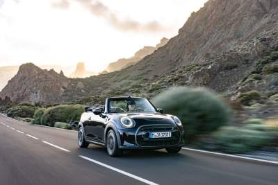 MINI to build just 999 examples of the Cooper SE Convertible
