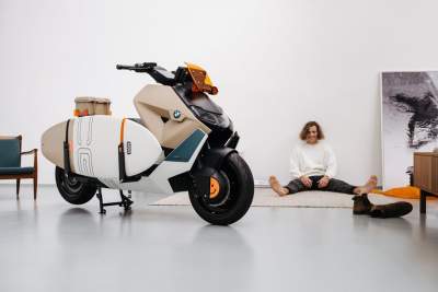 This BMW CE 04 Vagabund Moto Concept has been designed for the hip and trendy surfer