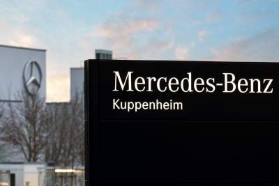 Mercedes-Benz breaks ground on battery recycling plant