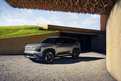 Kia reveals new all-electric Concept EV5