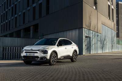 Citroen e-C4 and e-C4 X get updated powertrain