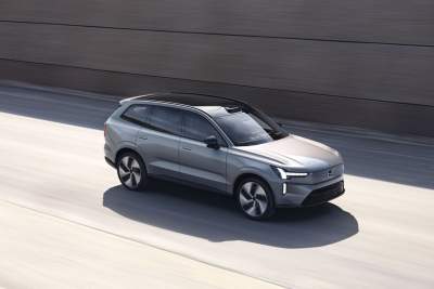 Volvo is delaying the production start of the EX90