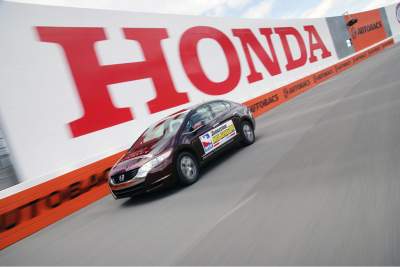 FCX Clarity fuel cell vehicle official car for 2008 Indy Japan