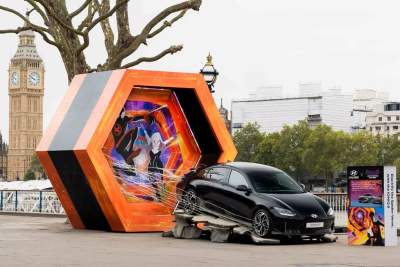 Hyundai unveils installation featuring the Ioniq 6 in London