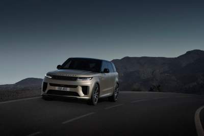 New Range Rover Sport SV revealed