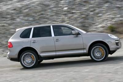 Porsche reveals the new Cayenne Turbo S for the first time
