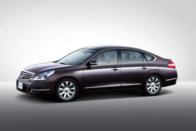Nissan unveils Teana, Infiniti EX35