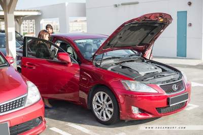 10 signs that a secondhand car has been in an accident before