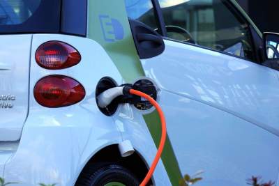 8 reasons why you should buy an electric car in 2021