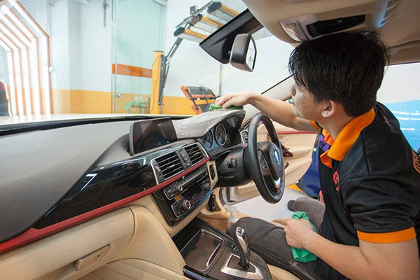Car grooming and polishing service providers in Singapore