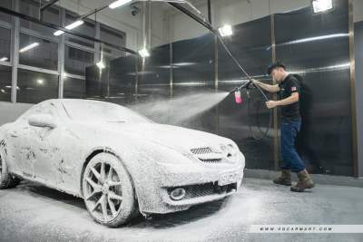 How to avoid scratches when detailing your car