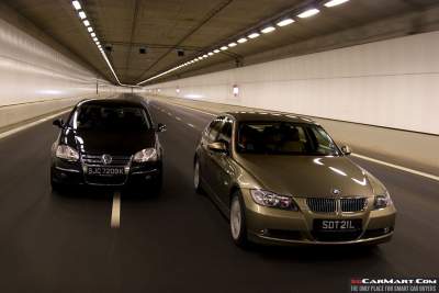 Volkswagen Jetta 1.4 TSI vs BMW 323i