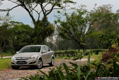 Opel Astra Sedan 1.8 Review