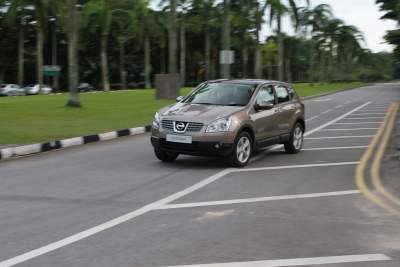 Nissan Qashqai 2.0 (A) Review