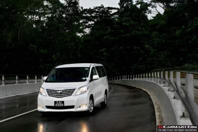 Toyota Alphard 2.4 (A) Review