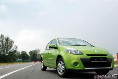 Renault Clio 1.6 (A) Review