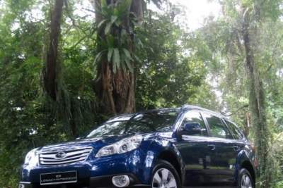 Subaru Outback 2.5i (A) Review