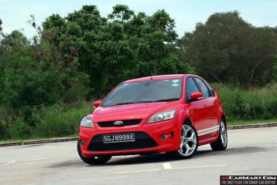 Ford Focus ST 2.5 5dr (M) Review