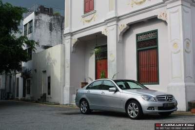 Mercedes-Benz C180 CGI BlueEFFICIENCY (A) Review