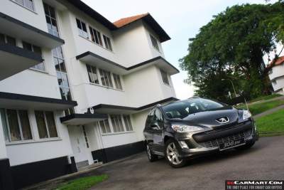 Peugeot 308 SW 1.6 Turbo Glass Roof (A) Review