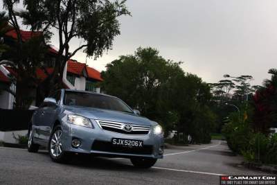 Toyota Camry Hybrid 2.4 (A) Review