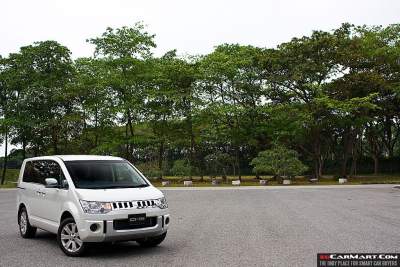 Mitsubishi Delica D:5 2.0 (A) Review
