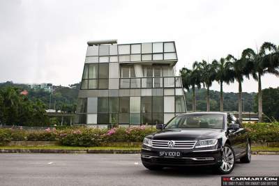 Volkswagen Phaeton 4.2 V8 LWB (A) Review