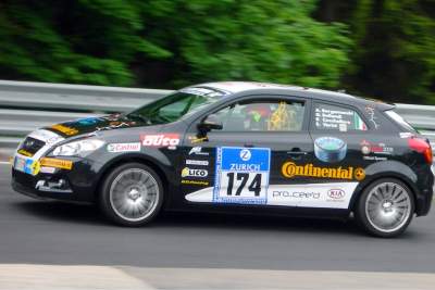 Kia Pro_cee'd drives to Nurburgring, wins race debut and drives home