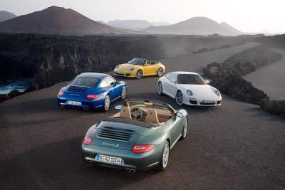 New Porsche 911 with direct fuel injection and double-clutch gearbox