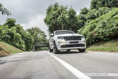 Jeep Grand Cherokee 6.4 SRT8 (A) Review