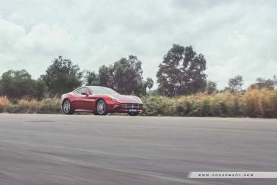 Ferrari California T 3.8 (A) Review